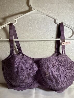Victoria's Secret Lavender Lace Underwire Bra
